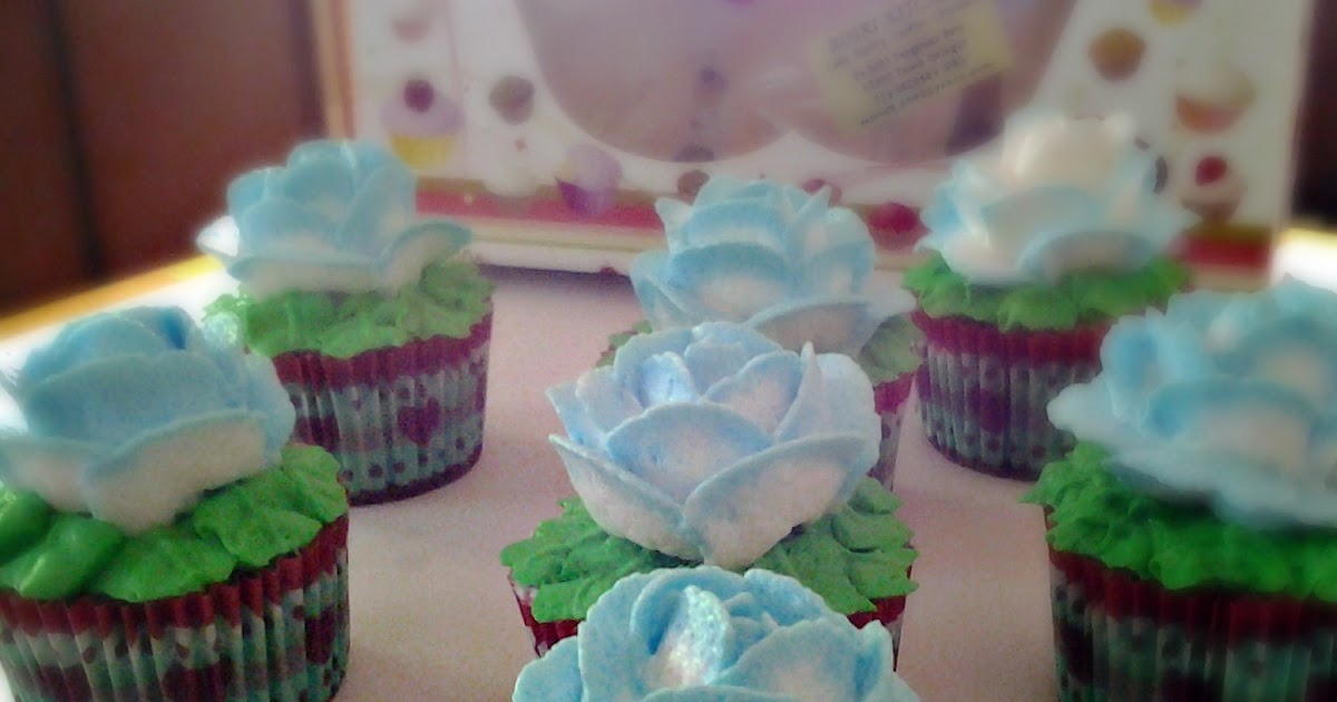 ROSRI kitchen: Kek Cawan Baldu Biru