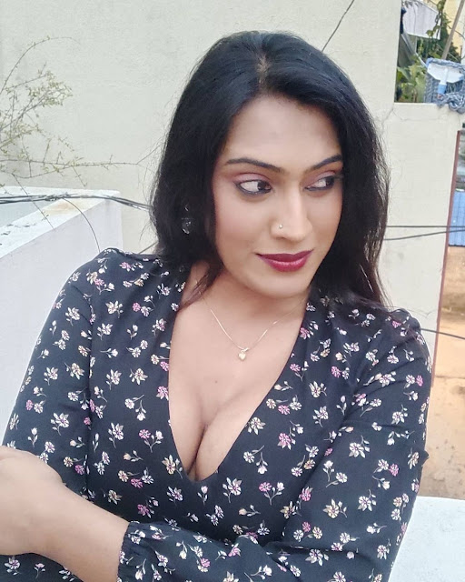 Alina Alina (Silk S M G) – Most Beautiful Transgender India Instagram