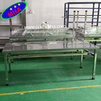 Bàn thao tác bằng inox cho phòng sạch