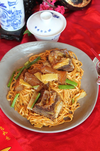 SUNWAY RESORT CAFE CHINESE NEW YEAR 2021  - Slow-Stewed Beef Short Ribs _ Tendon on E-Fu Noodle