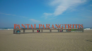 pantai parangtritis di yogyakarta