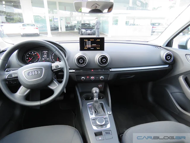 Audi A3 Sedan Flex - 2016 - interior