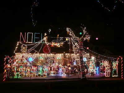 dick-norton-christmas-decorations