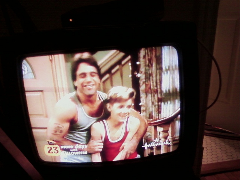  Who's the Boss on Friday night showing Tony Danza and Danny Pintauro