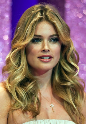 Doutzen Kroes Hot Photo