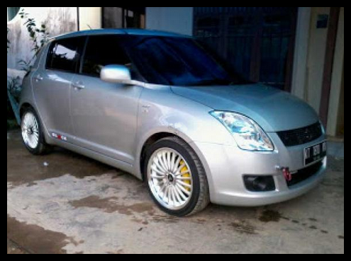 IKLAN BISNIS SAMARINDA Dijual Suzuki Swift 2011 Silver 