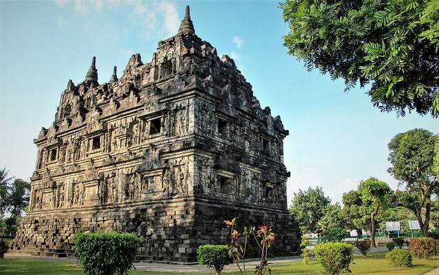 Candi Sari