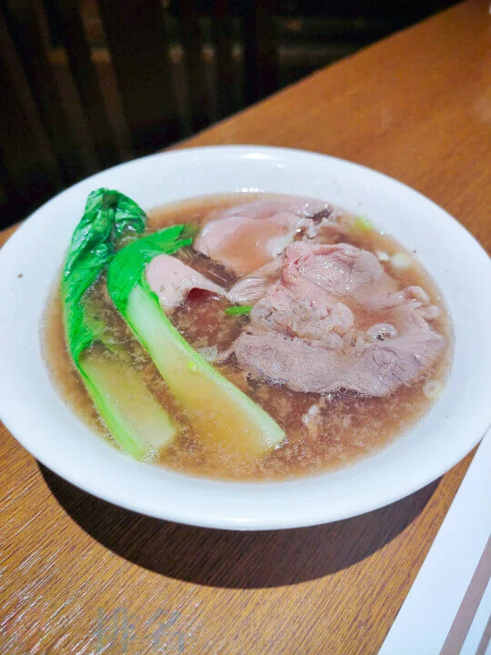松鶴餐廳鮮沖犇肉湯