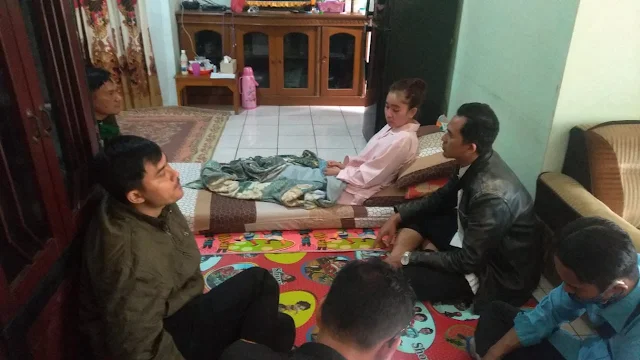 Usai Vaksin Covid-19 Dosis Kedua, Guru di Sukabumi Kejang-kejang, Pingsan, Kini Lumpuh