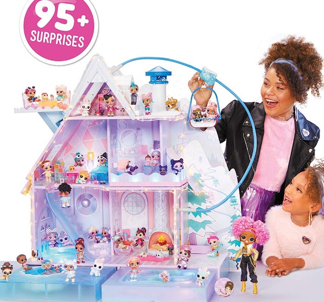 Exclusive L.O.L. Dolls House 2019: Winter Disco Chalet with New Family