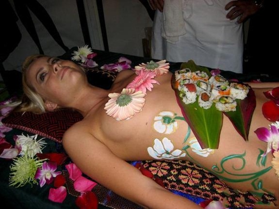 naked-body-sushi (20)