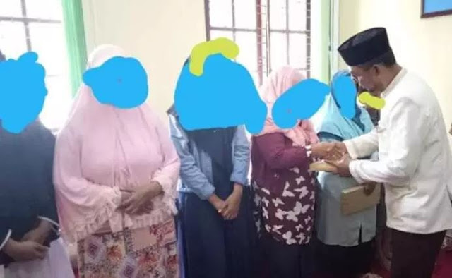 Tujuh Warga Disyahadatkan Ulang di Dinas Dayah Banda Aceh