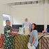 Babinsa Koramil-01/Padang Barat Monitoring Penyaluran Bantuan Beras