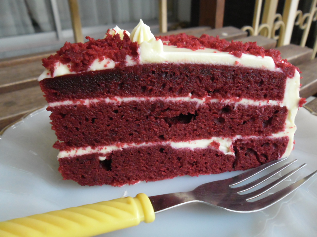 From Bakery 2 Embroidery: Red Velvet Cake