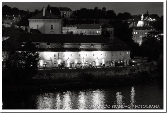 prague B-W10