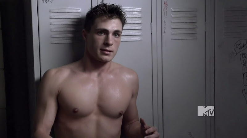 Colton Haynes Shirtless in Teen Wolf s1e05