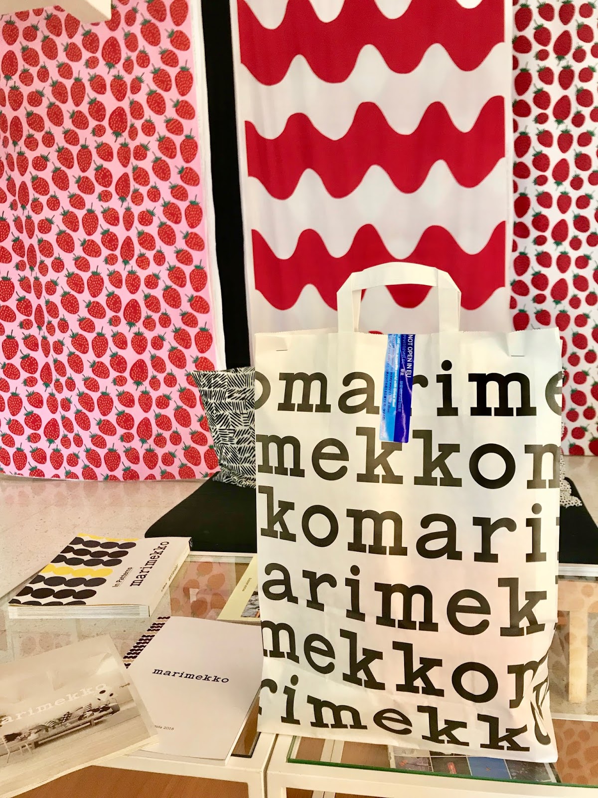 ヘルシンキのマリメッコ本社とヴァンターのアウトレットではしごショッピング Marimekko Outlet In Helsinki Sugar U