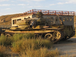 9 Kuburan Terunik di Dunia - Kuburan Tank Soviet, Afghanistan