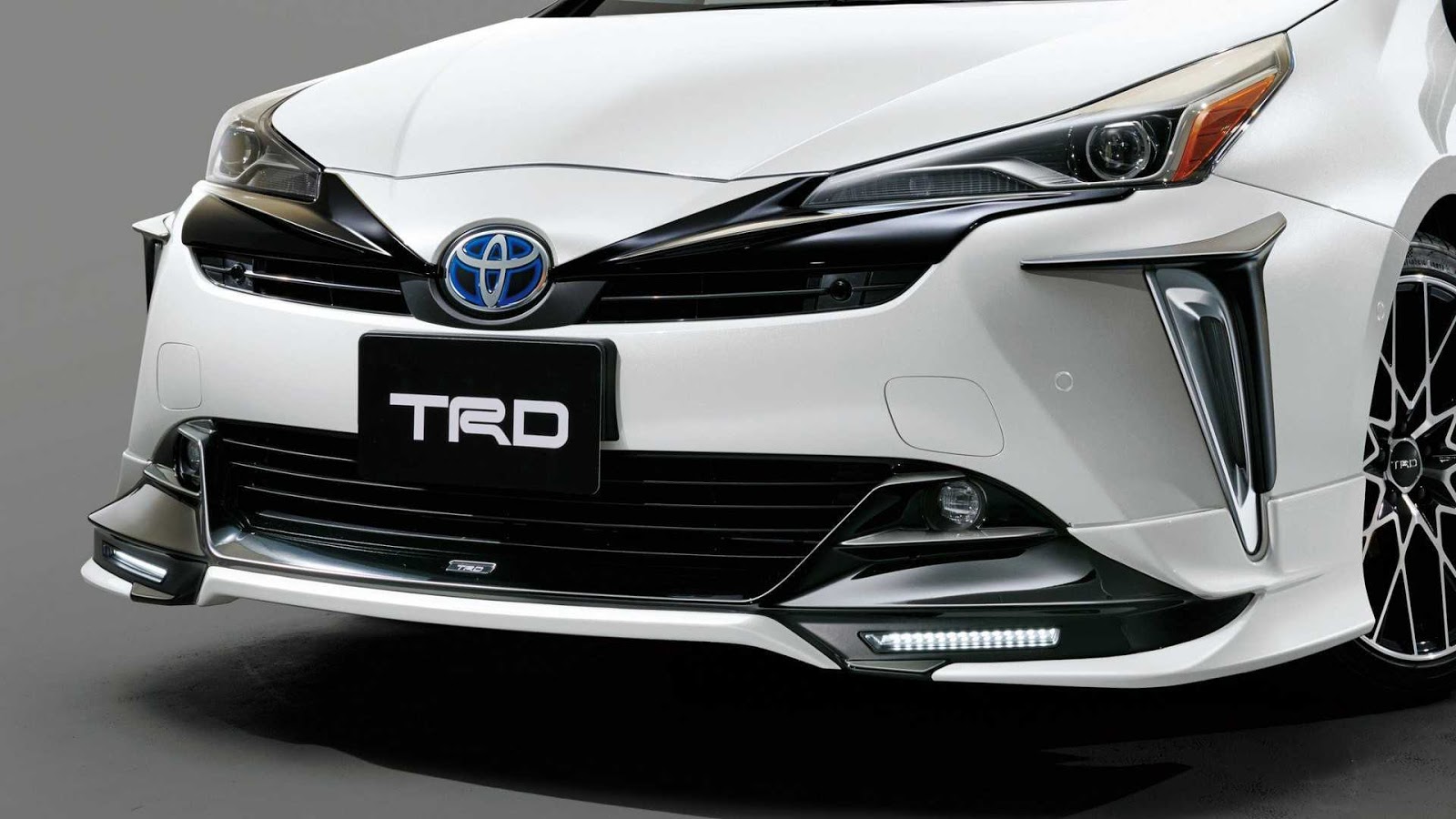 Trd證明了19 Toyota Prius也可以很躍動 Sanjinoir 黑侍樂讀