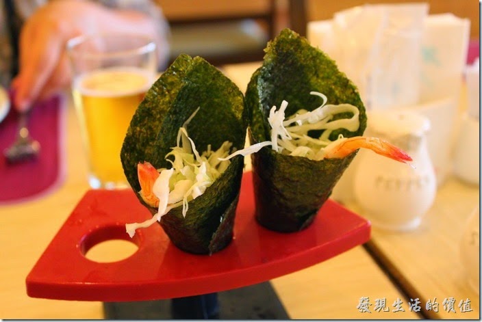 南投日月潭-雲品酒店Dinner。蝦手捲也是現場點現場做。