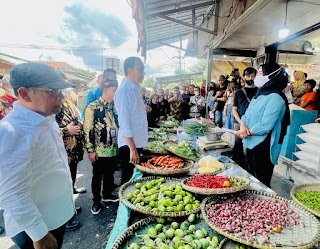 Nasional,Jokowi,Harga,Harga Barang,Harga Kebutuhan Pokok,Harga Cabai,Pasar,Joko Widodo,Bantuan Tunai Langsung,Bantuan Modal Kerja,Presiden Jokowi