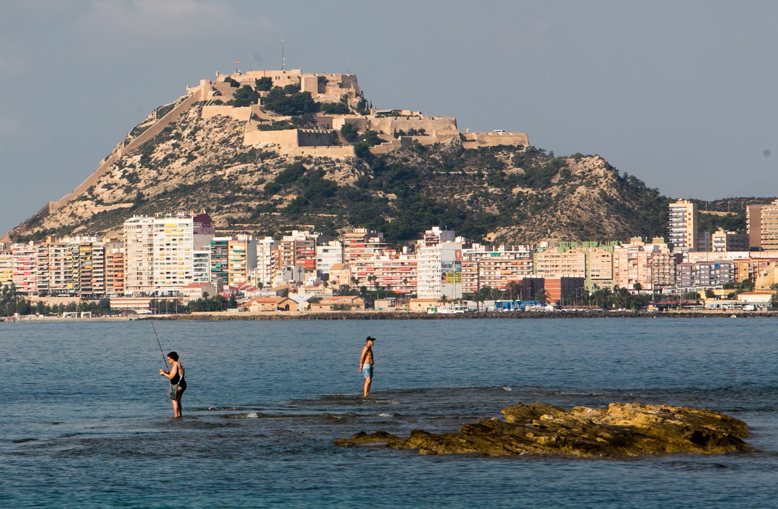 Alicante logra cinco banderas azules en sus playas