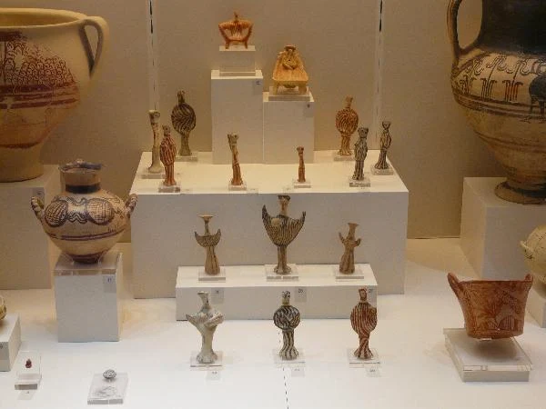 Εκθέματα από το Αρχαιολογικό Μουσείο Ναυπλίου στο Λος 'Αντζελες των ΗΠΑ