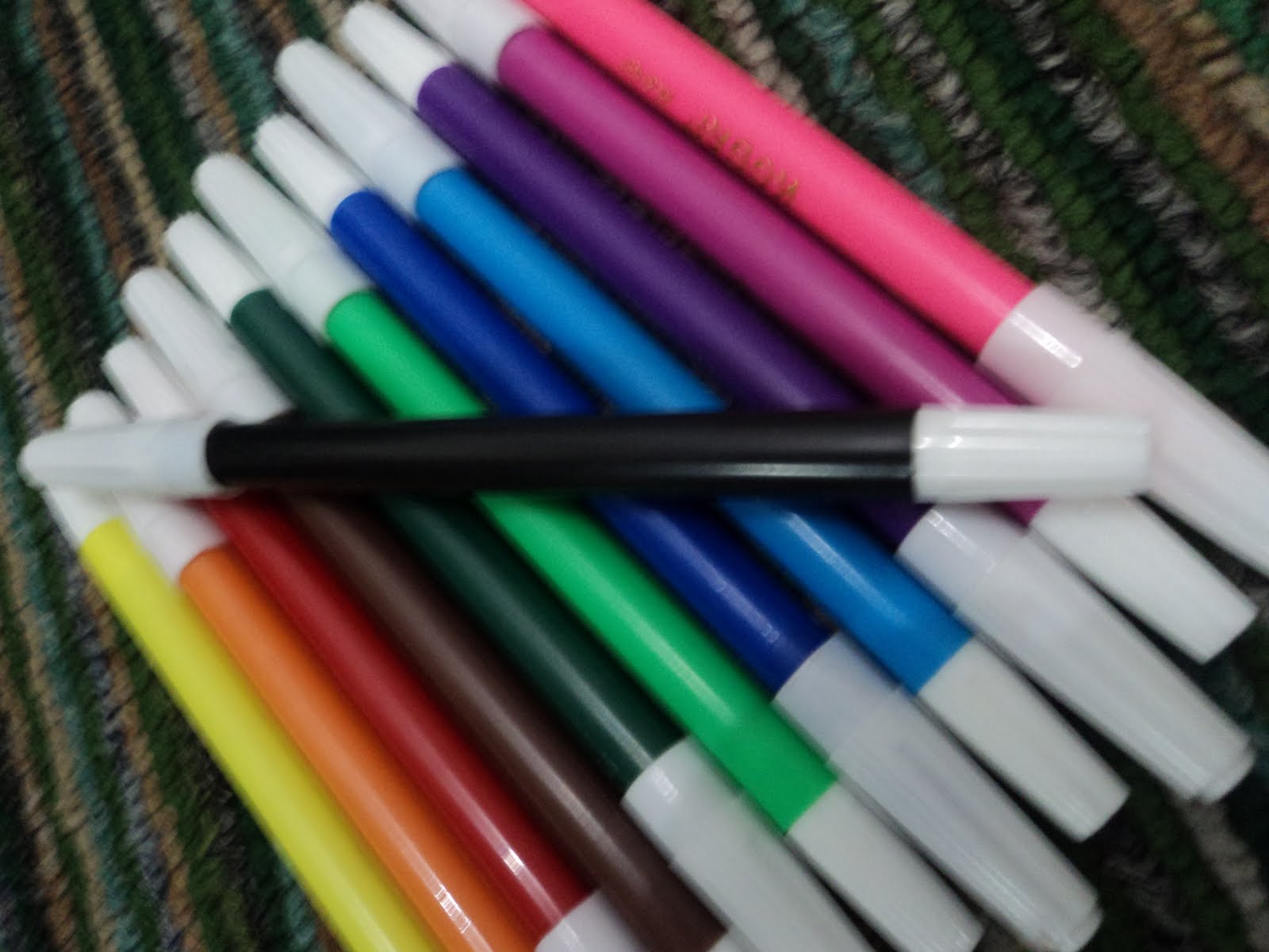corat coret Spidol Bukan Crayon