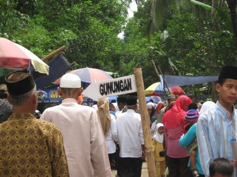 Beyond the Traveling: Festival Gunungan 2011