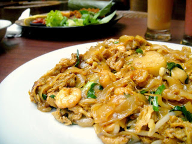 Resep dan Cara Membuat Kwetiau Goreng Medan Resep dan Cara Membuat Kwetiau Goreng Medan