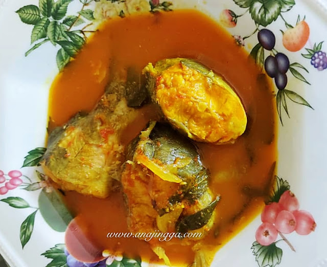 Gulai masam ikan baung sungai