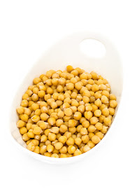 Cooked chickpeas in a bowl