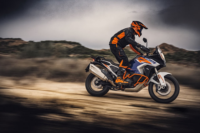 2021 KTM 1290 Super Adventure R Photos