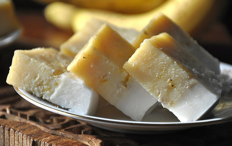 Everybody Eats Well in Flanders: Kuih Talam Pisang