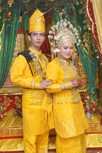 Tata Rias Pengantin Adat Melayu 