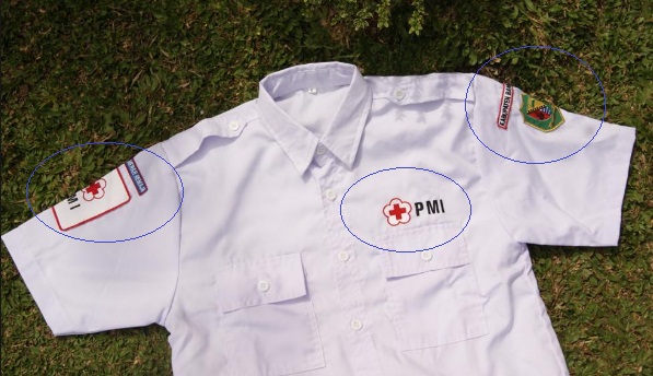 Contoh Pemasangan Badge  pada Baju  PMR Madya atau SMP  