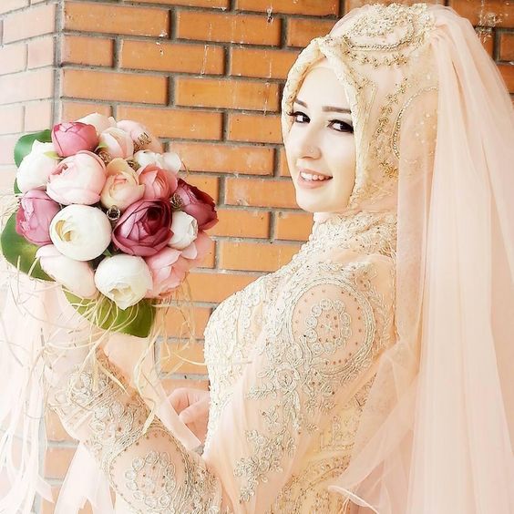 41 Lihat Baju Pengantin Muslimah, Ide Baju Terpopuler!