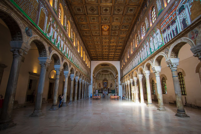 Basilica di Sant'Apollinare nuovo-Ravenna