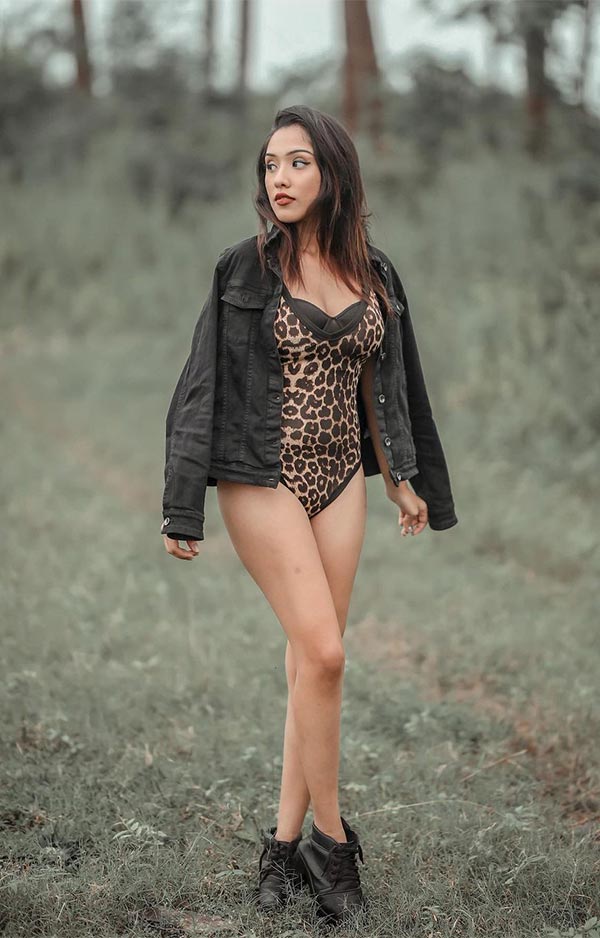 Shreya Chadda hot bikini photos indian model