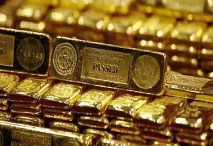 News, National, National-News, Mumbai-News, Mumbai, Airport, Chhatrapati Shivaji Maharaj International Airport, Arrested, DRI, 18 Sudanese women among 19 held at Mumbai airport for smuggling gold worth Rs 10 crore.