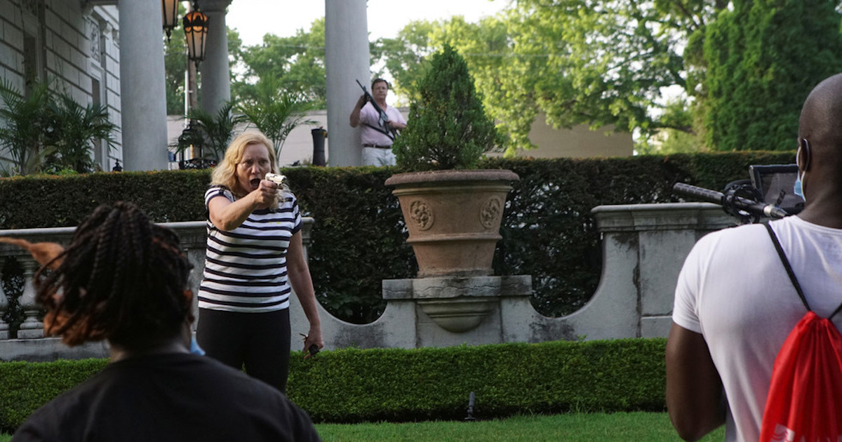 Armed Couple With Rifle And Handgun Defend Their Mansion Against BLM Protesters Who Crash Into Wealthy St. Louis Neighborhood