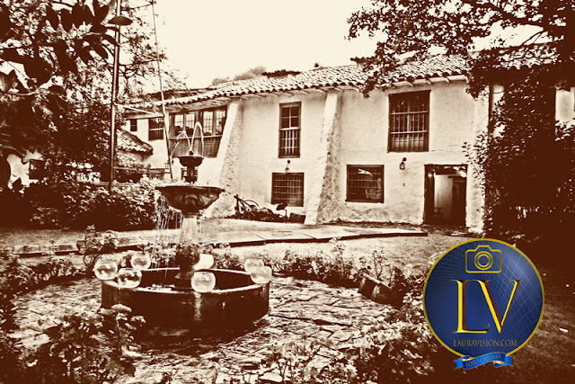 fuente con molino, en sepia, hacienda San Rafael al fondo