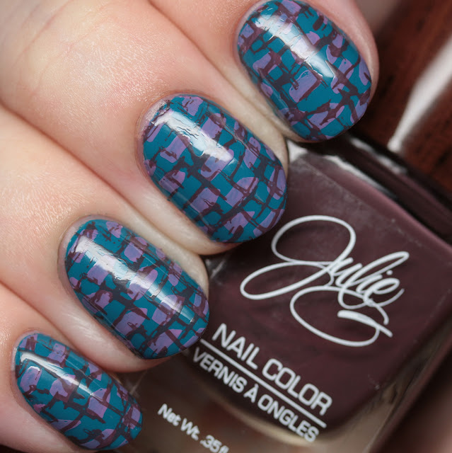 Julie G Nails 70214 Karma stamped with Henna and Harmony using Uber Chic plate 15-02