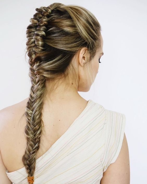 8 Stunning Hairstyles Inspired by Woman