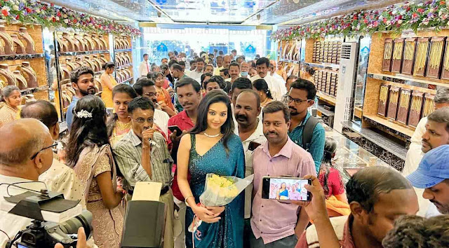 Actress Vidya Pradeep Event inauguration of JC Gold and Diamonds in Nagercoil