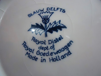 Piring keramik Delft Blue