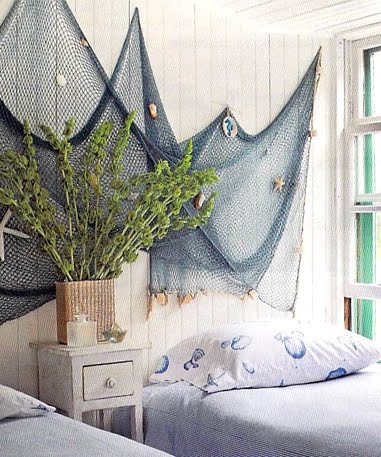 nautical bedroom wall decor design idea with fish net