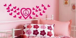 Girls Pink Bedroom With Wall Paintings of Love-5