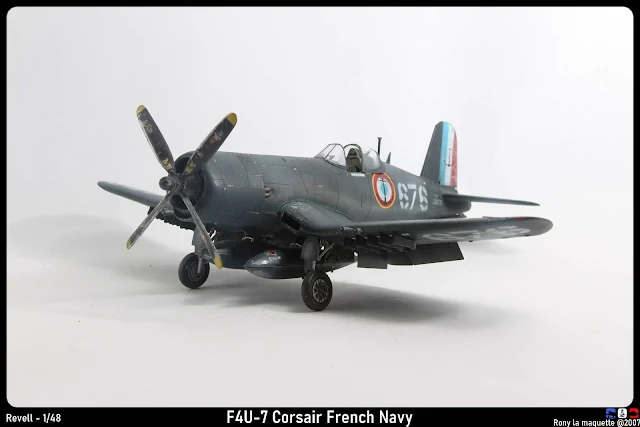 Maquette du F4U-7 Corsair French Navy de Revell au 1/48.