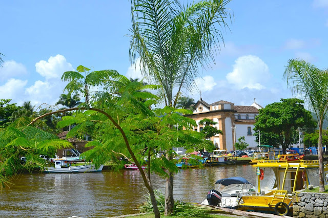 Brésil, Paraty, Rio, ruelles pavés, ville coloniale, plage paradisiaque